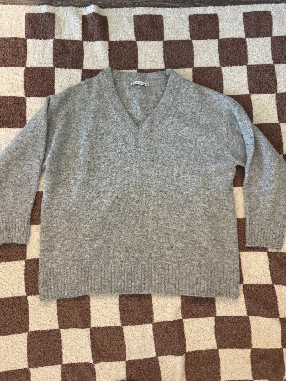 Abercrombie & Fitch Light Grey V-Neck Sweater